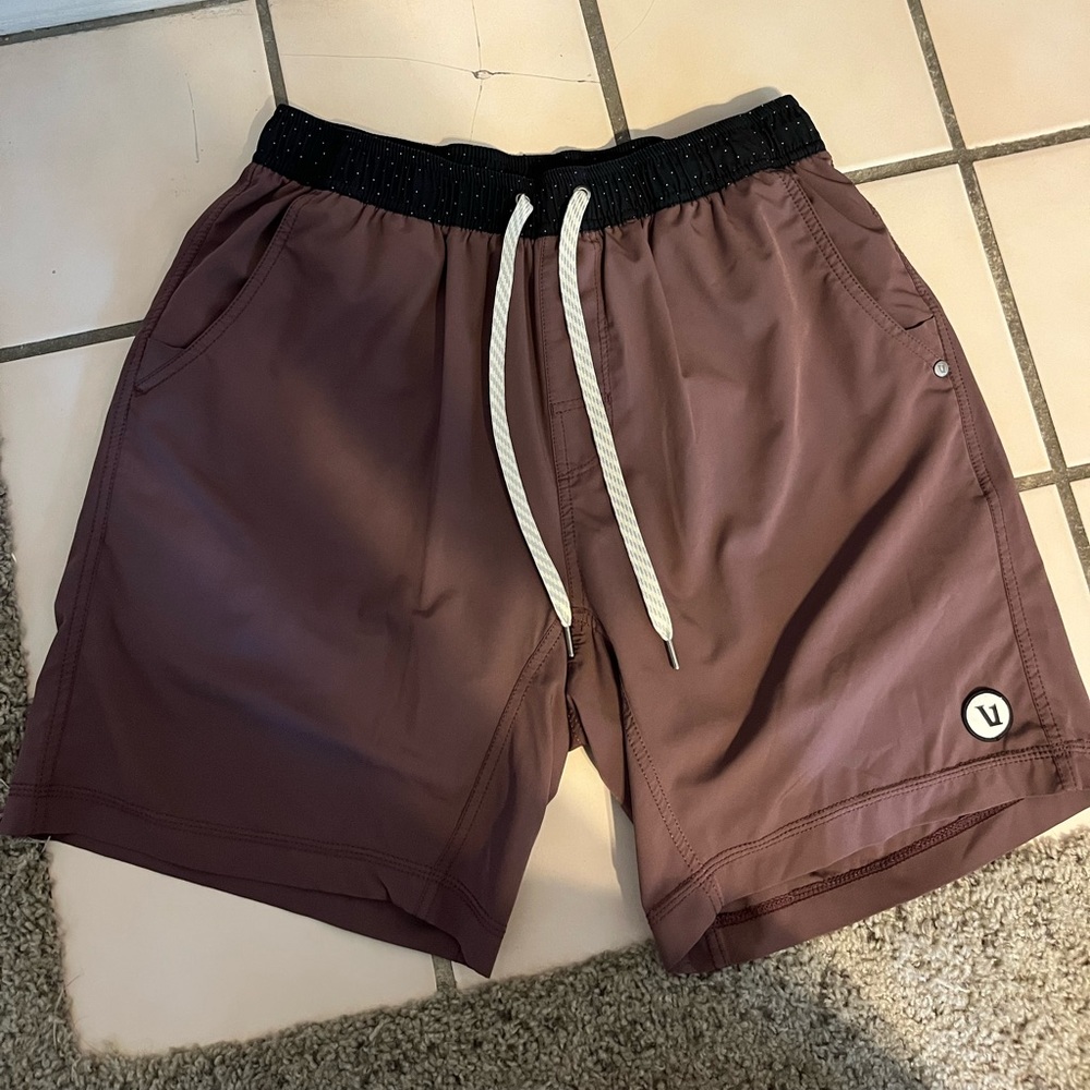 Vuori Shorts